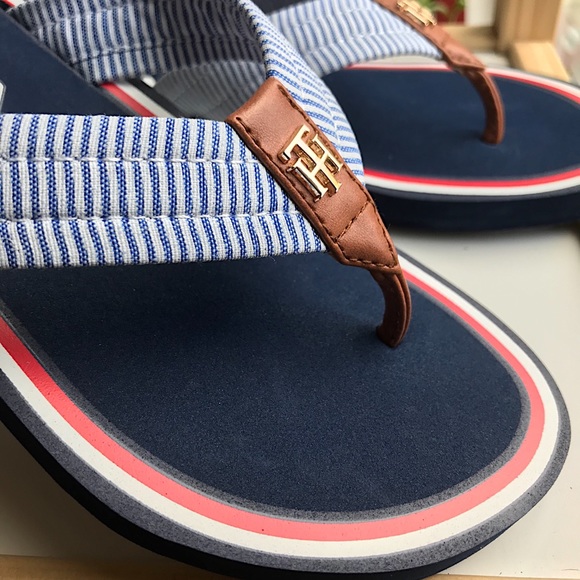 Last one! Size 9—Tommy Hilfiger Americana flip flops - Picture 2 of 5
